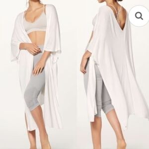 Lululemon Athletica Heart Opener Meditation Cloak (Taryn Toomey Collection) O/S